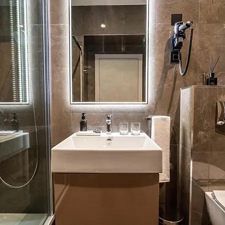 Calma Luxury 4* ספליט