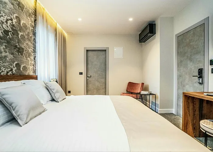 Bed and Breakfast Calma Luxury 4*