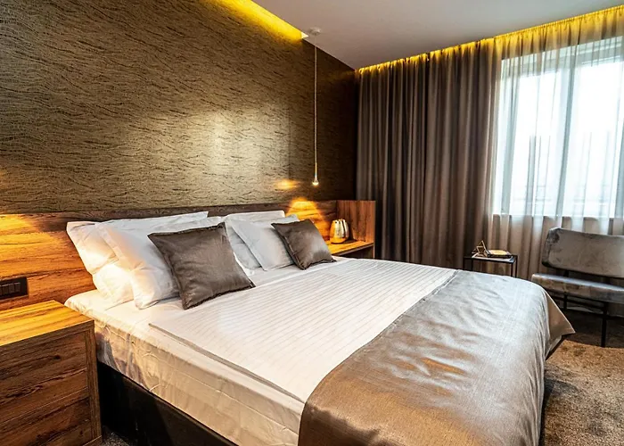 Calma Luxury Bed and Breakfast 4*