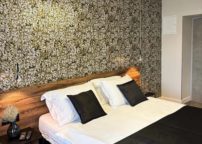 Calma Luxury Bed and Breakfast 4*