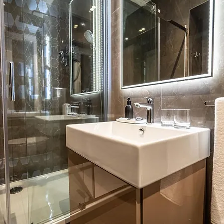 Calma Luxury B&B 스플리트