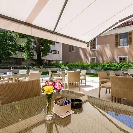 B&B Calma Luxury 스플리트