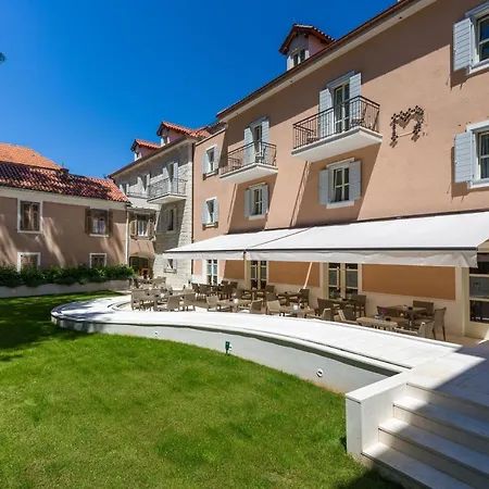 Calma Luxury 4*
