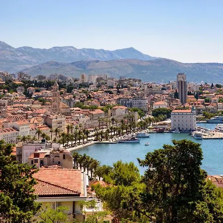 Bed & Breakfast Calma Luxury 4*